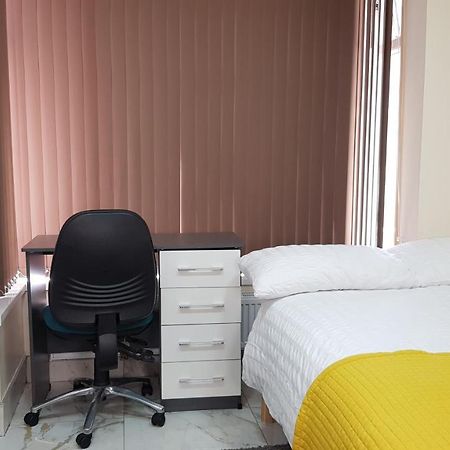 Double Ensuite Rooms Near City Centre Бирмингем Экстерьер фото